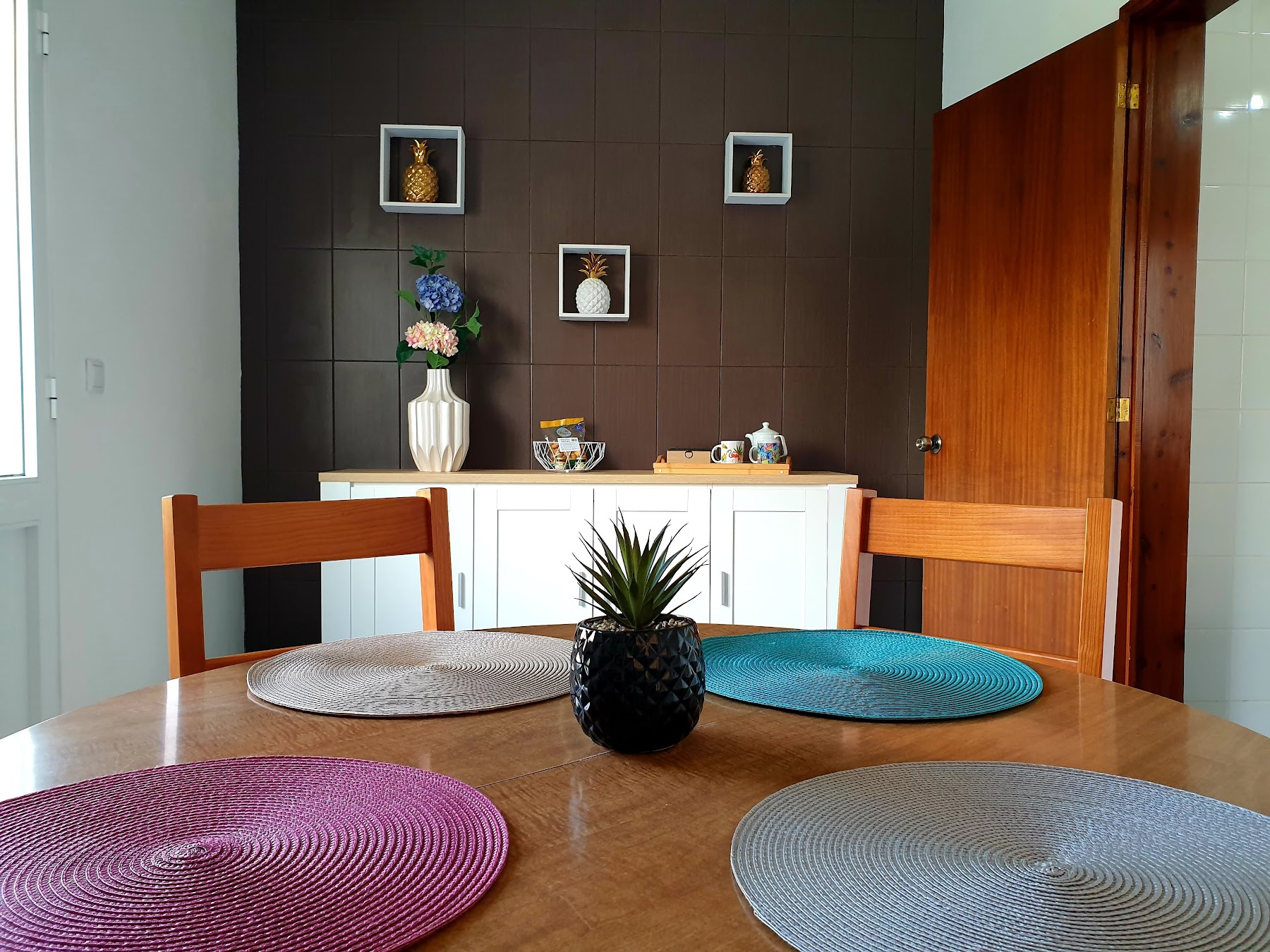 Outdoor patio dining table at Casa Da Quinta